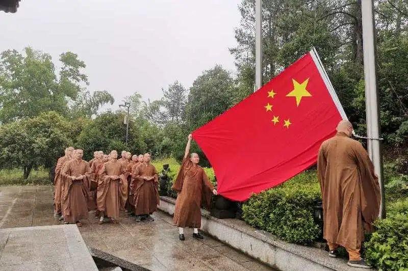 比亚迪汽车去配一把新的遥控钥匙需要多少钱？